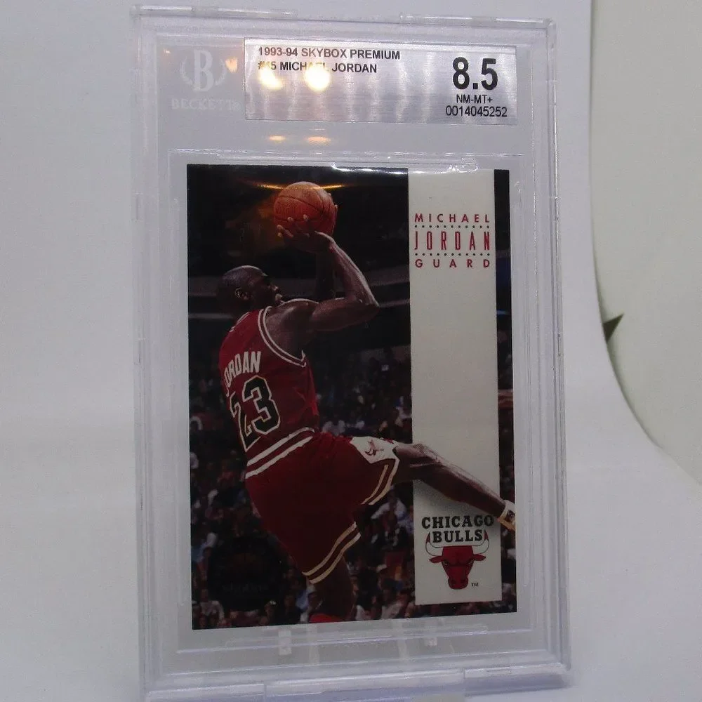 Michael Jordan #45 Skybox Premium 1993-94 BGS 8.5 NM-MT+